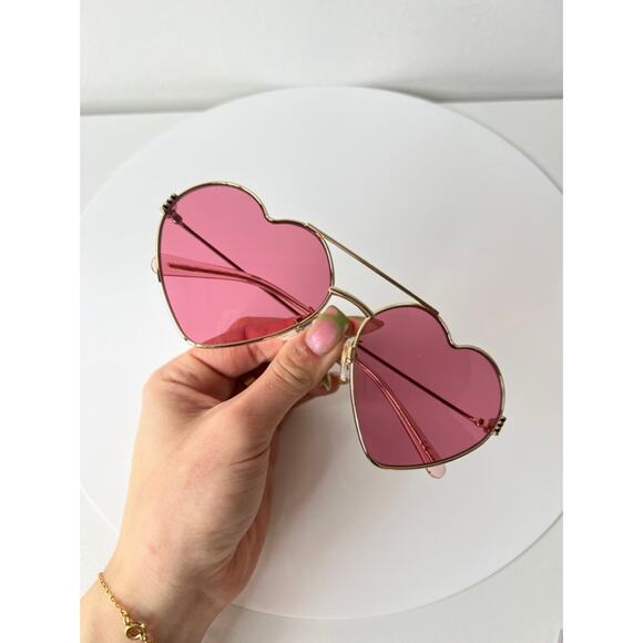NEW Gucci GG1283S Gold Metal Heart Sunglasses $535 main image 4